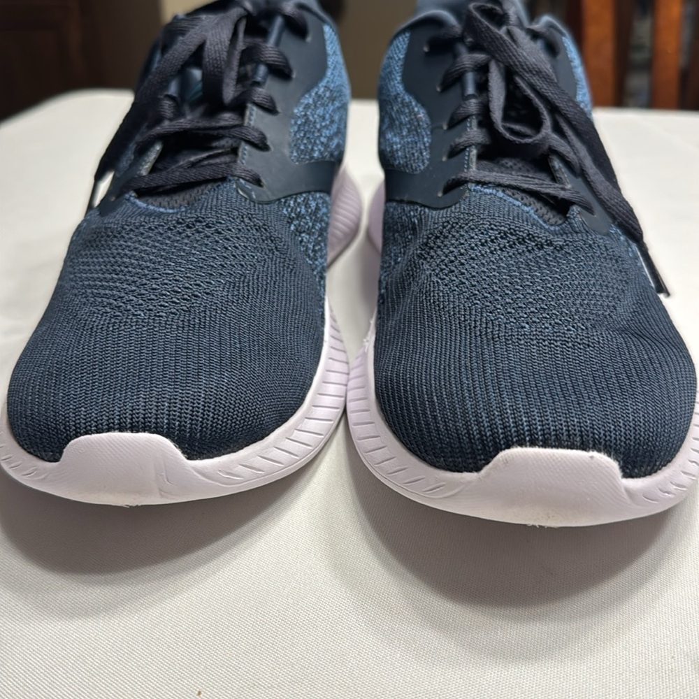 Mens Like New Athletic Works Athletic Sneakers. Size 13 - Picture 5 of 8